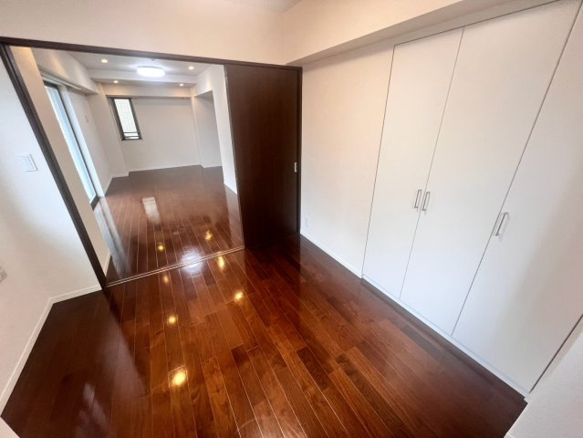 要町コートスクエアの洋室