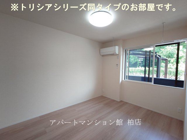 ラフィーユⅡの寝室|同施工会社、同型タイプです／※現況優先