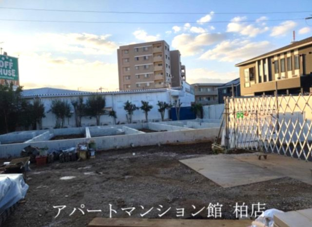 ラフィーユⅡのエントランス|同施工会社、同型タイプです／※現況優先