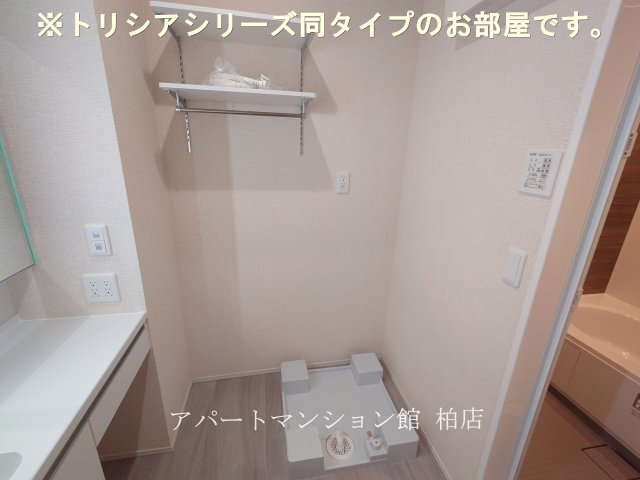 ラフィーユⅡの洗面所|同施工会社、同型タイプです／※現況優先