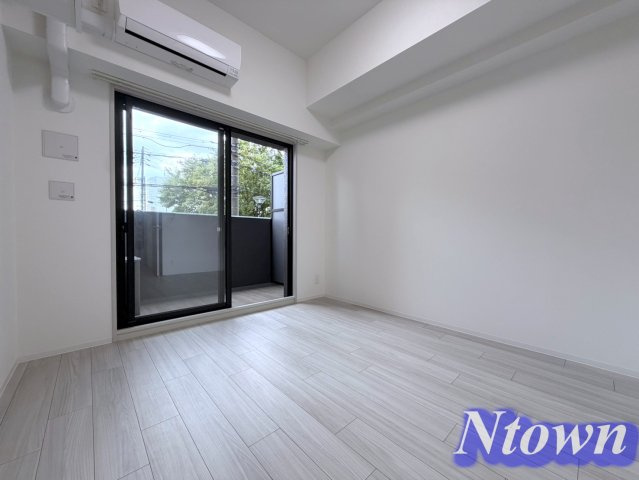 【居間・リビング】 | プレリス丸の内オーレル | こちらの居間で趣味の時間をお楽しみください