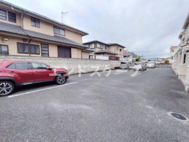 カファーラ・Ｅの駐車場|高崎、前橋のお部屋探しはエンドスケープまで！お客様の理想お聞かせ下さい♪