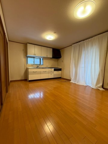 高石市東羽衣2丁目9-10の居間・リビング