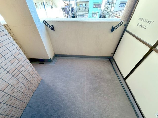 JMFレジデンス大阪淡路のバルコニー