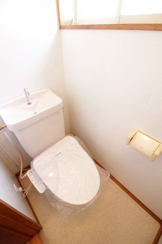 龍ケ崎新町戸建のトイレ|2階トイレになります