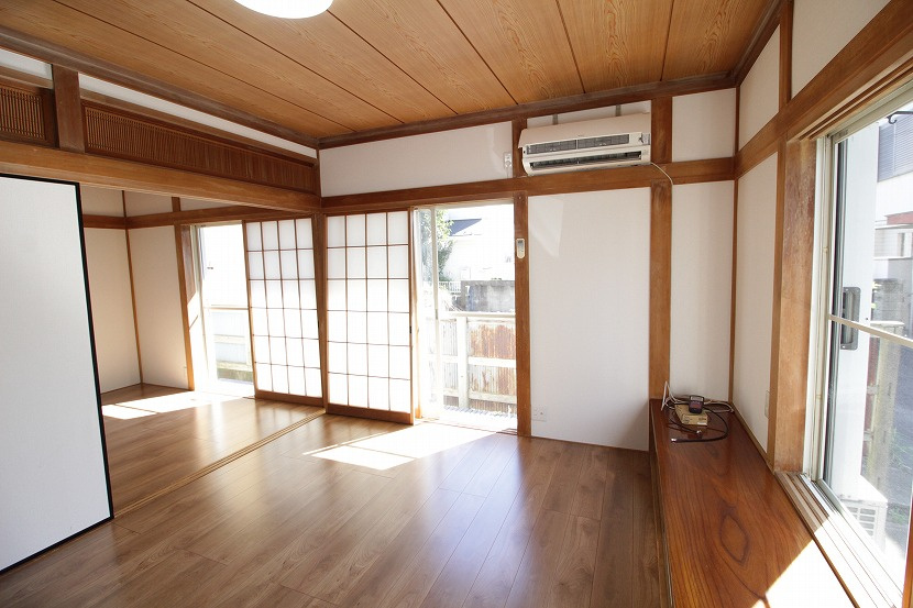 龍ケ崎新町戸建の居間・リビング|こちらの居間で趣味の時間をお楽しみください