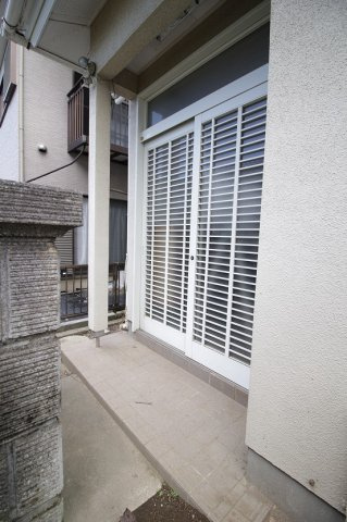 龍ケ崎新町戸建のエントランス|清潔なエントランスです