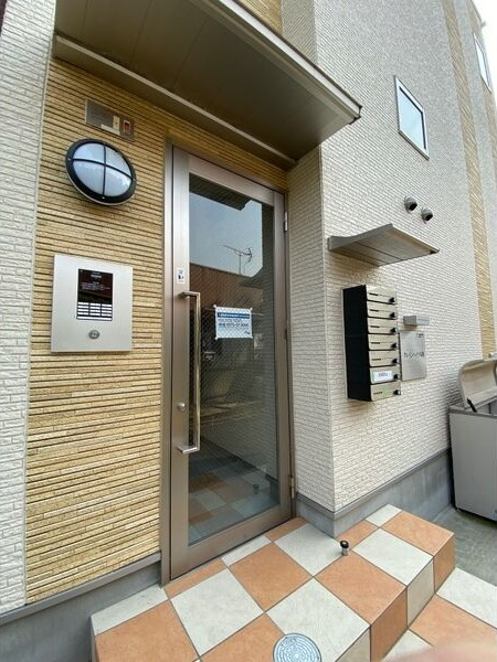 クレインハイツ本陣のエントランス