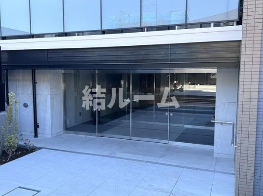 中野区上鷺宮２丁目の賃貸マンションのエントランス