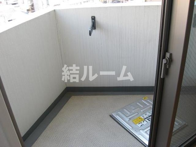 新宿区新宿７丁目の賃貸マンションのバルコニー