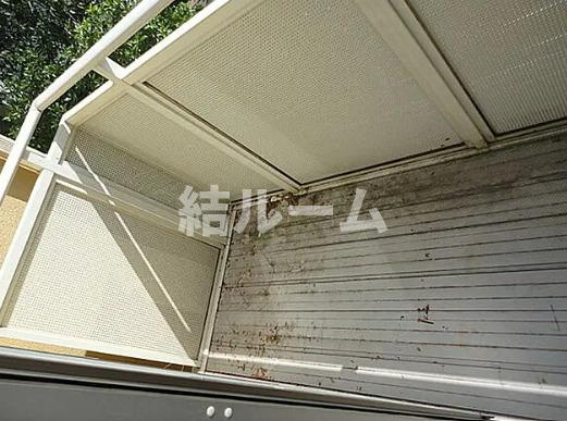 豊島区上池袋２丁目のアパートのバルコニー