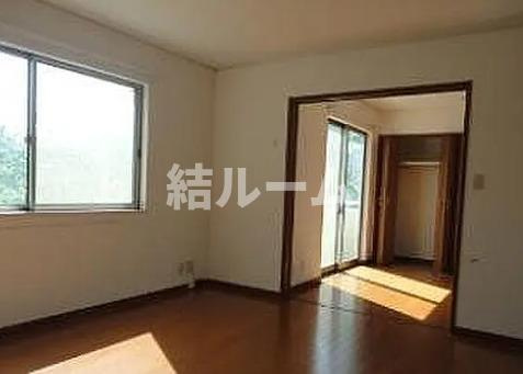 豊島区上池袋２丁目のアパートの居間・リビング