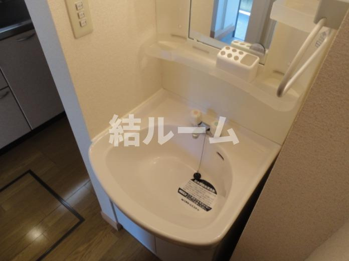 北区岩淵町のアパートの洗面所