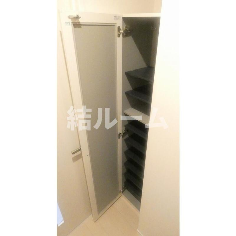 豊島区池袋本町４丁目のアパートの玄関