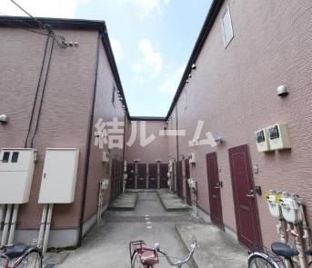 北区中十条１丁目のアパートのエントランス