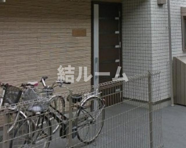 北区西ケ原１丁目の賃貸マンションのエントランス