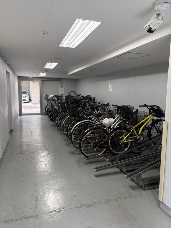 クレアポルテ西日暮里の駐車場