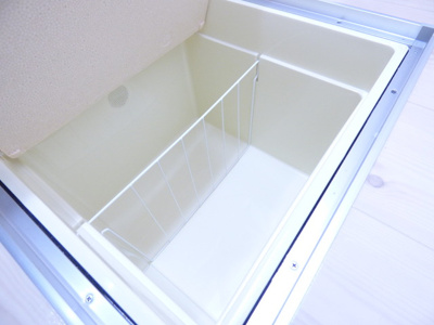 【別室参考写真】お米や缶詰の保存に。