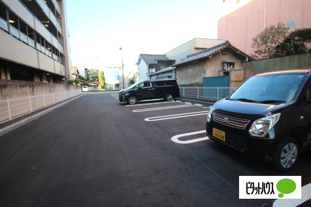 グランチェスタ三河の駐車場