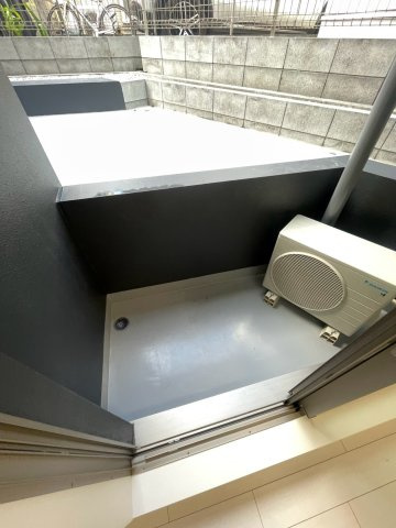 MAXIV梅島DUEのバルコニー
