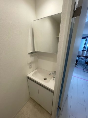 MAXIV梅島DUEの独立洗面台