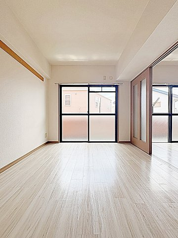 アーデルコート岩崎台の洋室