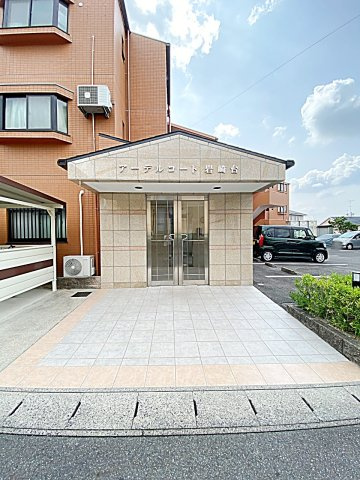 アーデルコート岩崎台のエントランス