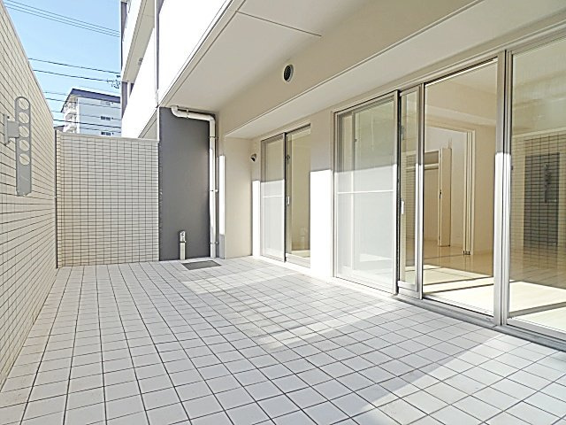Ｊｏｕｉｒ　Ｉｓｓｈａのバルコニー