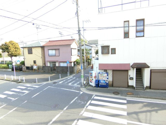 エムズステート鶴見のバルコニー