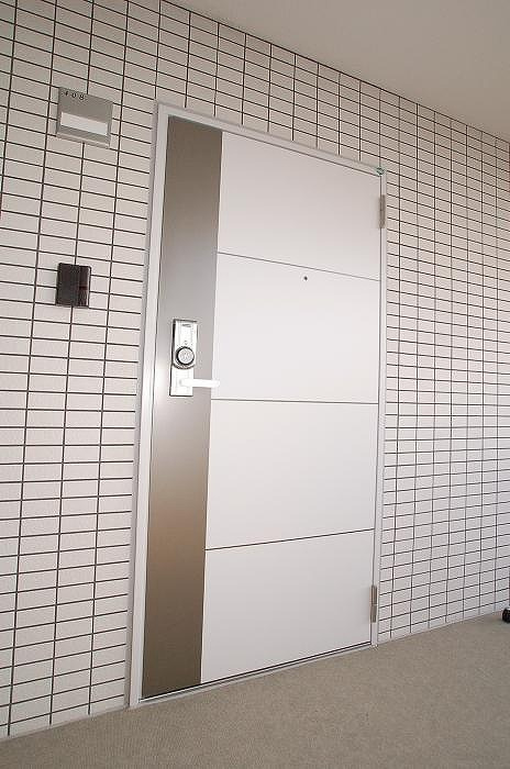 ステージグランデ西調布アジールコートの玄関