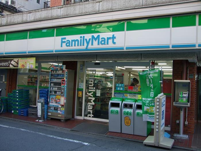 ステージファースト巣鴨の周辺|ファミリーマート巣鴨三丁目店 113m