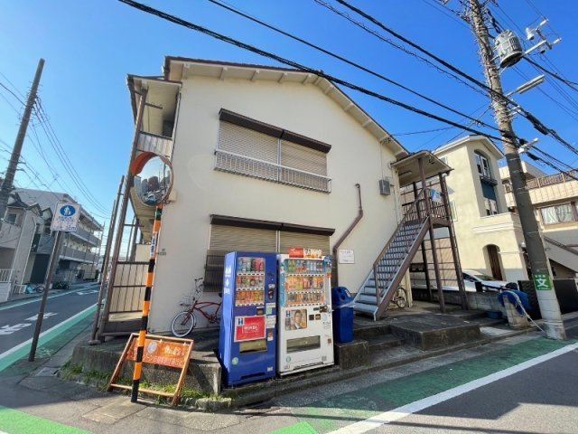 フラット吉田のエントランス