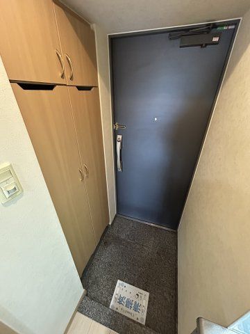 ルーブル練馬弐番館の玄関|参考写真別号室