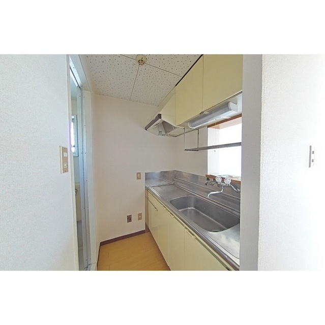 瑞穂市稲里のアパートのキッチン