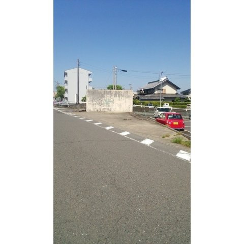 岐阜市西荘３丁目の駐車場の外観