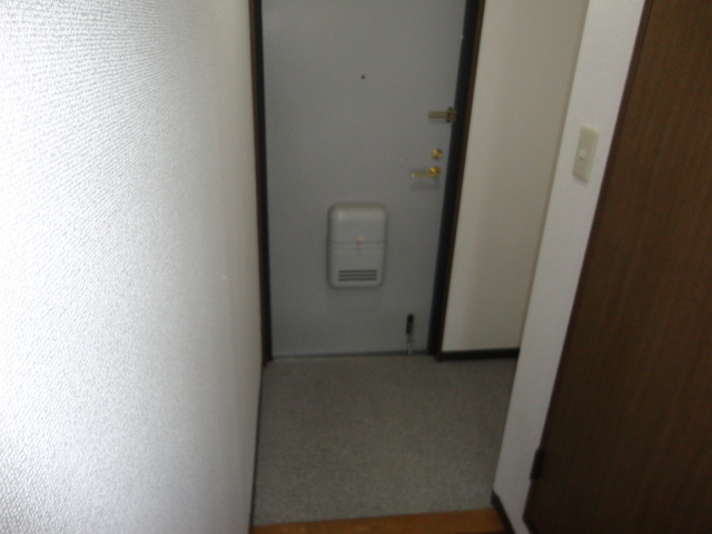 ディアコート王寺の玄関