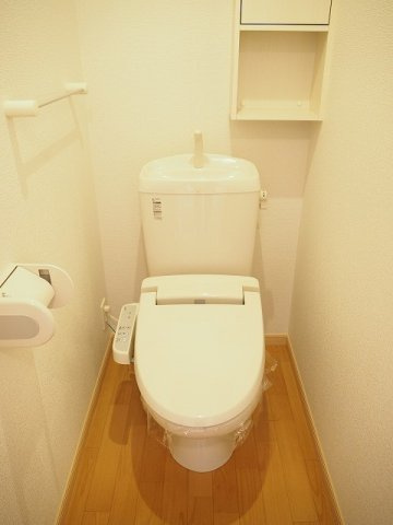 カトルセゾンＡのトイレ|トイレです