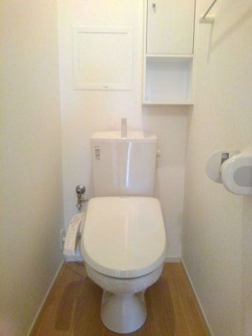 ココ　ウエストのトイレ|ゆったりとした空間のトイレです