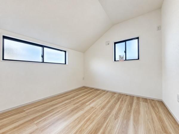 横浜市瀬谷区阿久和西２丁目の新築一戸建の洋室|落ち着きのある洋室です！
休日はこちらでおくつろぎ下さい♪