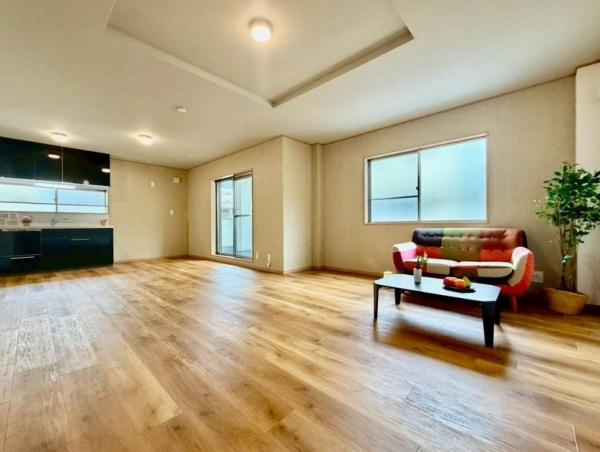 摂津市 東別府 １丁目　中古 一戸建ての居間・リビング