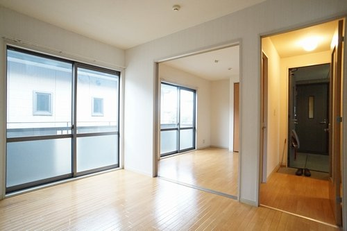 グレイスコート壱番館 の洋室
