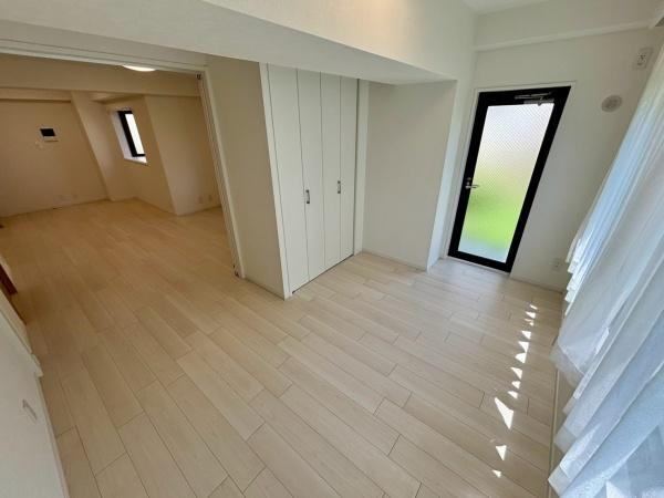 【洋室】 | 【24日・25日見学可】ライオンズマンション竹の塚第3 | 収納付きの5.8帖の洋室になっております♪