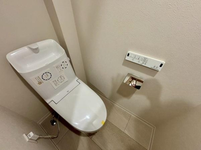 【トイレ】 | 【24日・25日見学可】ライオンズマンション竹の塚第3 | ウォシュレット付きのトイレです♪