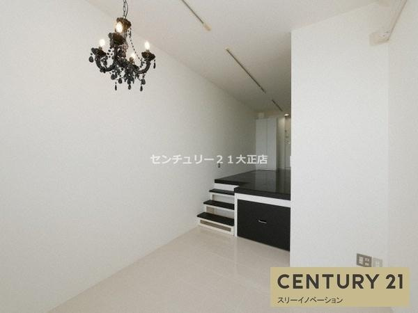 U residence 弁天町　(是空弁天)の洋室