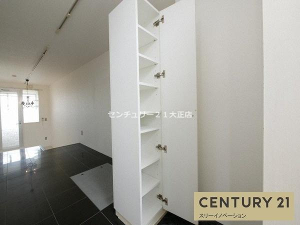 U residence 弁天町　(是空弁天)の収納|おしゃれな洋室