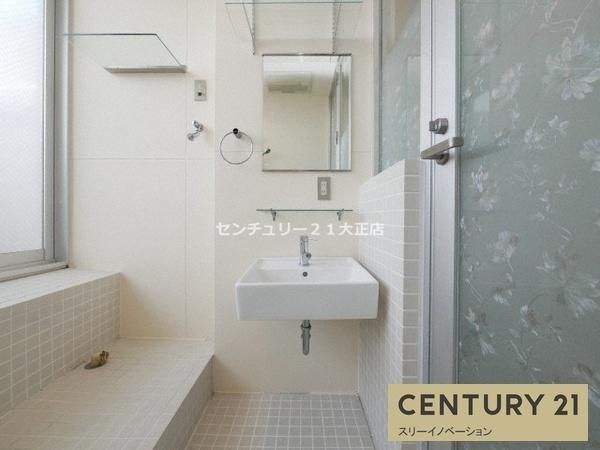 U residence 弁天町　(是空弁天)の洗面所