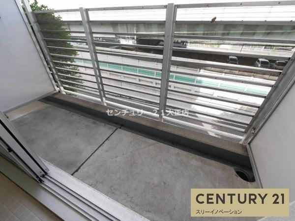 U residence 弁天町　(是空弁天)のバルコニー