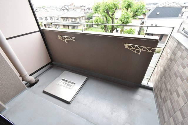 ヒルズ上甲子園のバルコニー