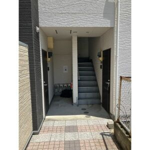 カーサさくらIのエントランス