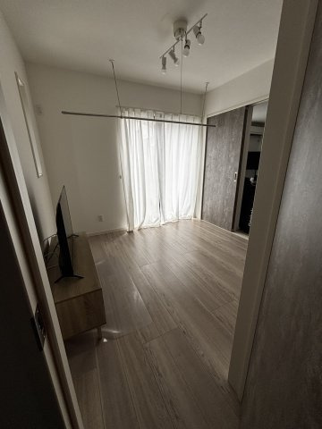 太田市龍舞町中古戸建の居間・リビング|ゆったり過ごせる居間です